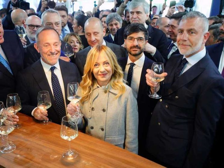 La premier Giorgia Meloni a Vinitaly presso la Fiera di Verona.  ANSA/Giorgio Marchiori