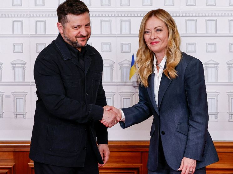 Meloni ha incontrato Zelensky a Roma e si è detta interessata alla produzione di droni