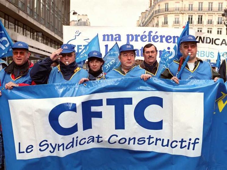 Una manifestazione di lavoratori francesi il primo maggio