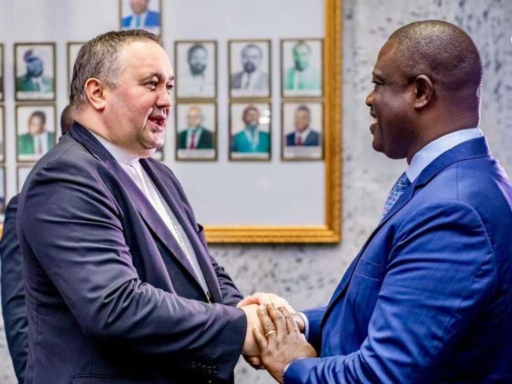 Il nunzio in Angola: «Il Papa porta speranza in un Paese ferito da miseria e divisioni»
