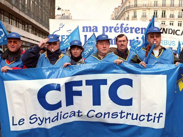 Una manifestazione di lavoratori francesi il primo maggio