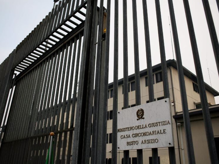 Cronaca del 15esimo suicidio in cella nel 2026. «Caro Denis, perdonaci»