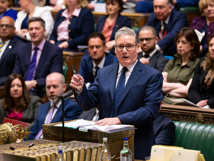 «L’aborto fino alla nascita, un colpo ai diritti umani»: arriva la “supplica” a re Carlo