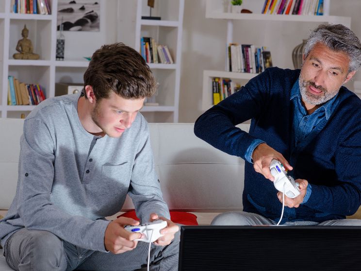 Se il genitore diventa amico deve saper rispettare alcuni confini