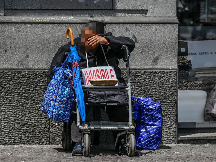 Chi vive ai margini fatica a uscirne. «Servono risposte di sistema»