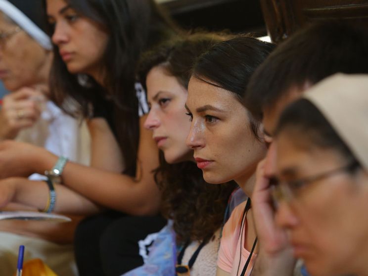 «Fermatevi», «ascoltate», «affidatevi»: le parole con cui oggi si prega per le vocazioni