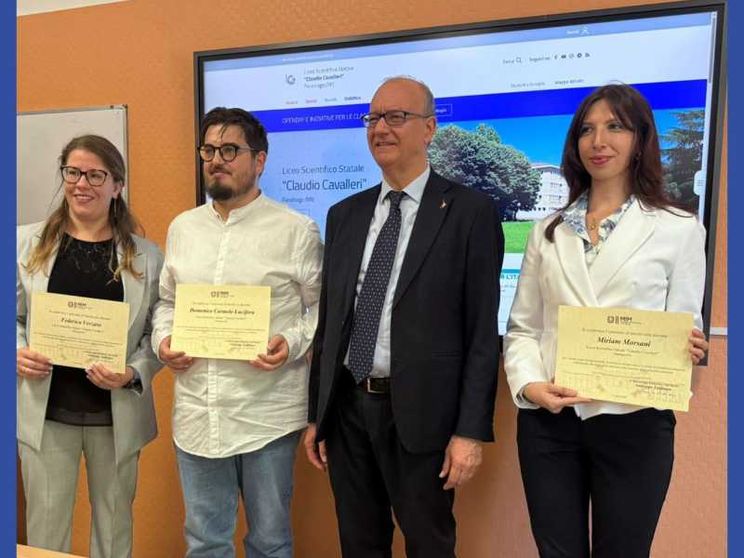 I prof mettono in salvo la classe durante la gita: premiati da Valditara