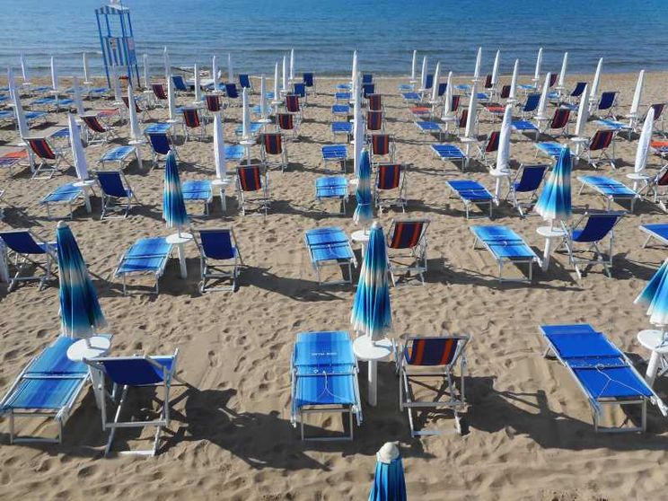 Le spiagge italiane sono, anche per questa estate, in balia delle concessioni balneari