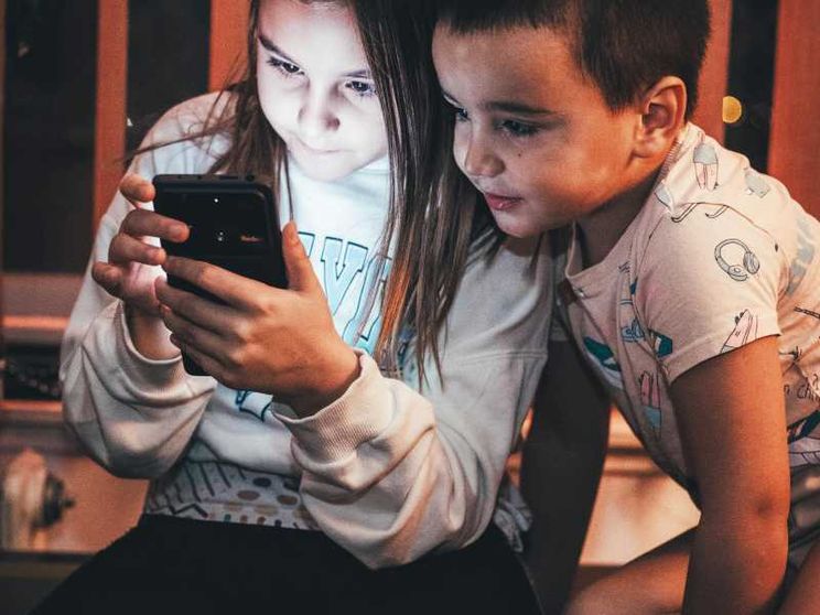 Social e minori, Meta fa troppo poco per impedire ai bambini di andare su Instagram