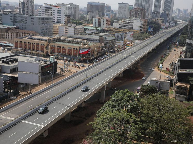 In Kenya c'è un'autostrada costruita dai cinesi che è una cattedrale nel deserto