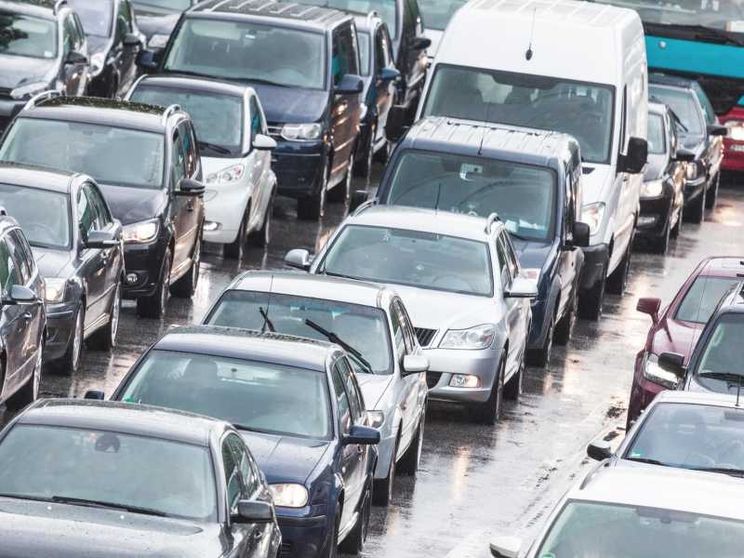 Mobilità urbana: ecco quanto pesano le auto vecchie sulla qualità dell'aria