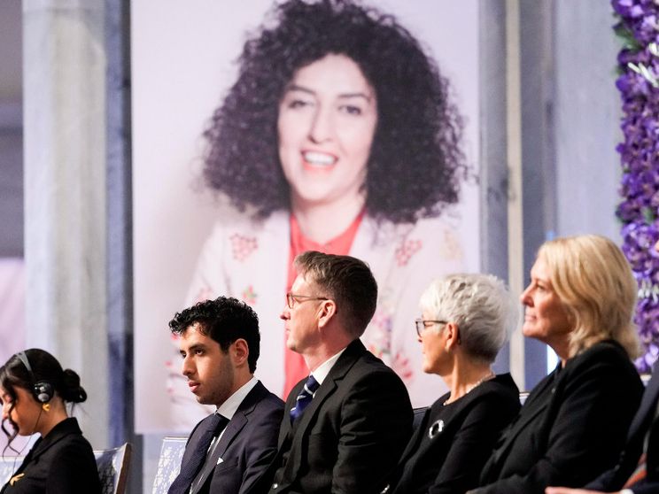 Malore per la Nobel Mohammadi: «È in pericolo di vita»