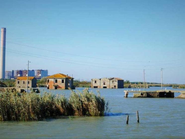 La rivolta del Polesine contro le nuove trivelle: «Il territorio rischia di affondare»