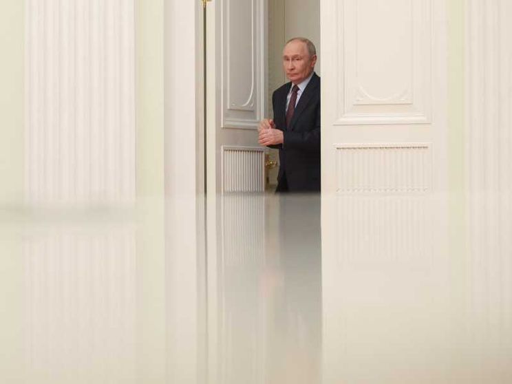 Putin vara la mini-tregua, Zelensky: «Cinica e disonesta»