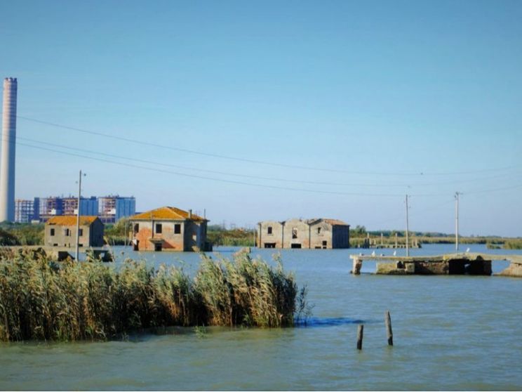La rivolta del Polesine contro le nuove trivelle: «Il territorio rischia di affondare»