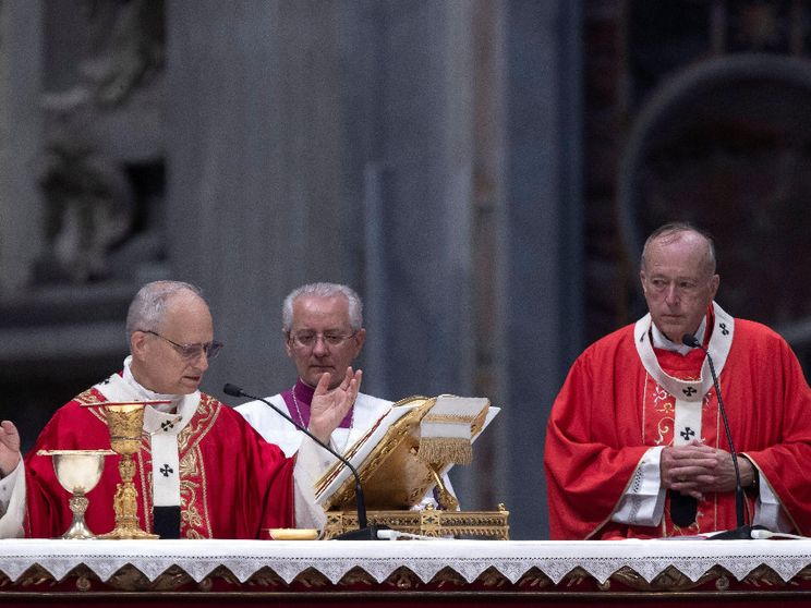 Il cardinale McElroy assieme a Leone XIV durante la Messa celebrata in San Pietro lo scorso 29 giugno per i santi Pietro e Paolo