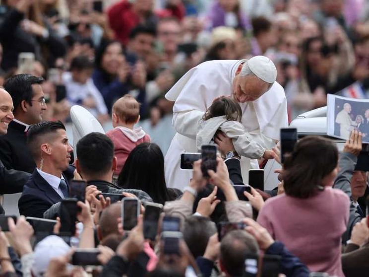 Il Papa: «Denunciamo il male e annunciamo la pace»