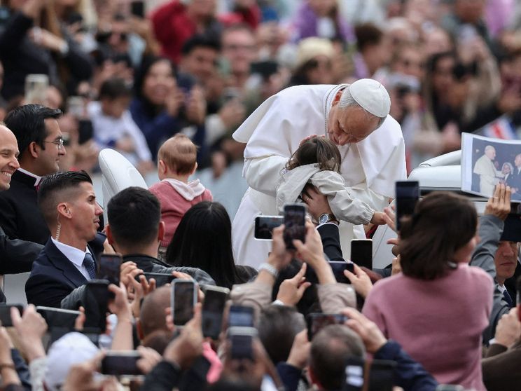 Il Papa: «Denunciamo il male e annunciamo la pace»