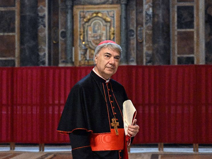 Il cardinale Battaglia accoglie il Papa: «Napoli insegna la fraternità»
