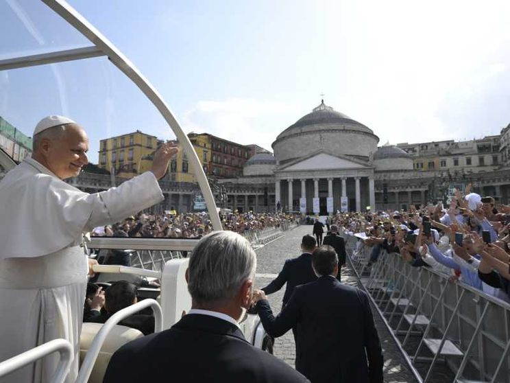 Leone XIV a Napoli: «Contro la malavita organizzata lo Stato sia presente»