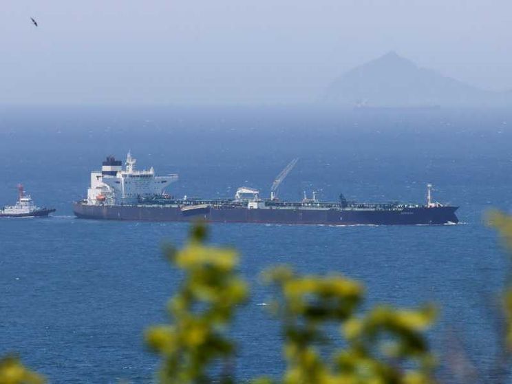 Una nave petroliera