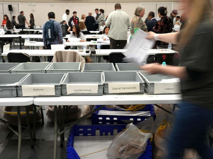 Bye-bye Labour, sulla Gran Bretagna soffia ancora il voto populista