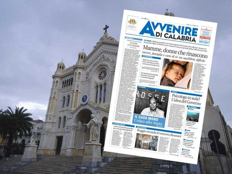 Domani torna in edicola Avvenire di Calabria: la maternità, il caso Moro, la sfida elettorale per Reggio e il primo anno di Leone XIV
