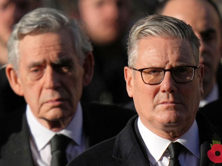 Nel Regno Unito Starmer ha ripescato Gordon Brown per navigare la crisi post-voto