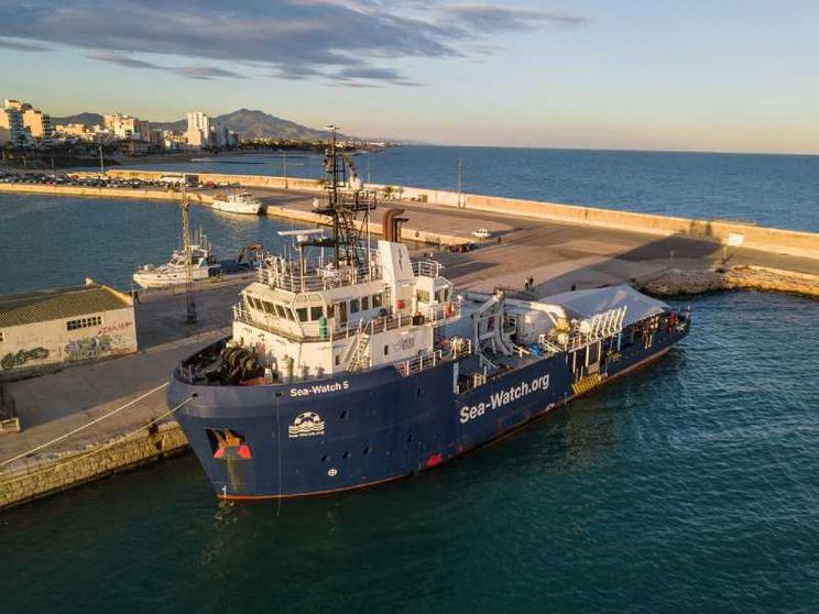 Le milizie libiche sparano contro la nave di Sea Watch: a bordo c'erano 90 migranti