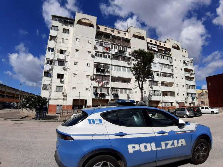 Agguati di camorra, risse e accoltellamenti: ma Napoli è una città che non vuole morire