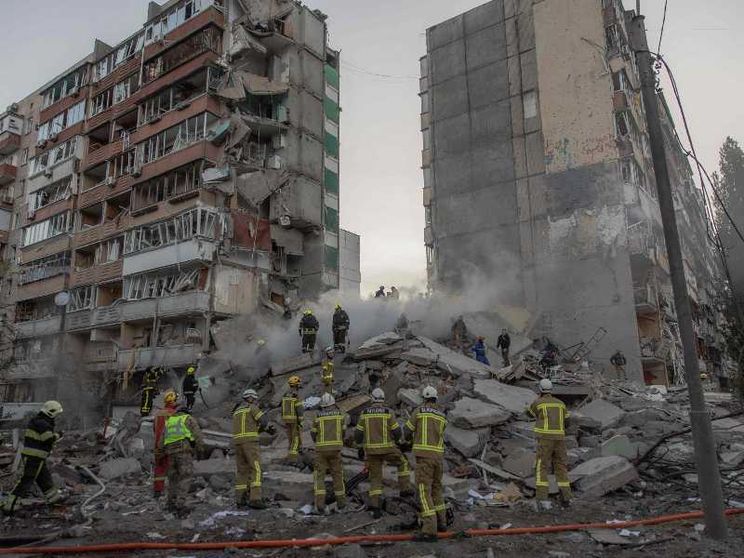 Ucraina, tutto come prima: massiccio attacco russo su Kiev nella notte