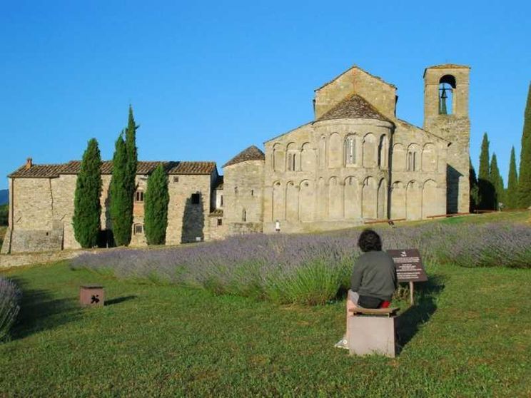 A Romena, terra di fraternità dove le ferite trovano un respiro