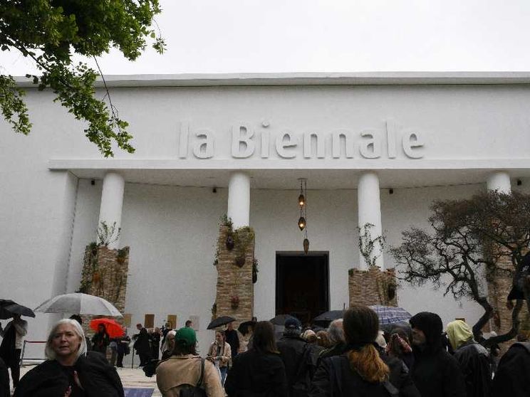 La Biennale ci ricorda che la cultura non lascia indifferenti