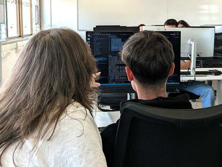 Nuovi spazi per la scuola senza prof e senza lezioni