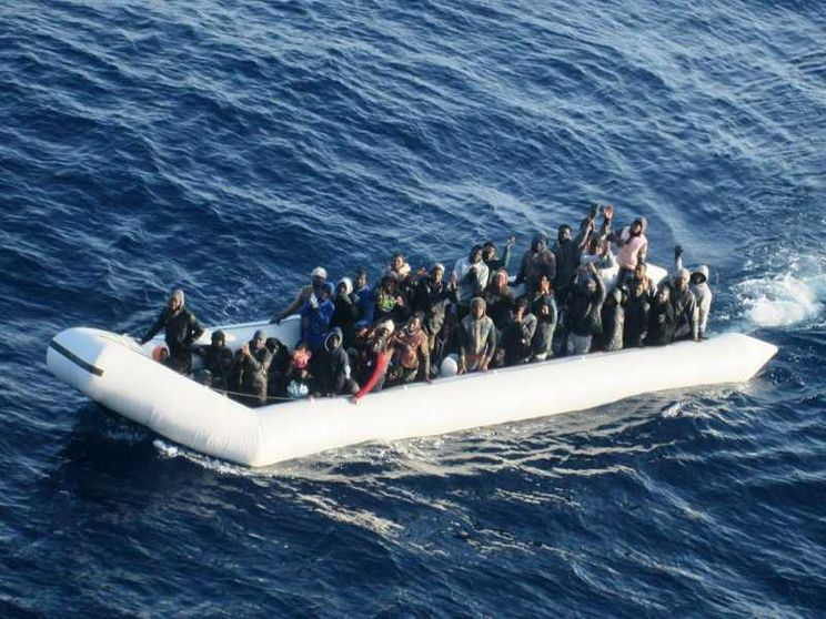 Faraj e gli altri “scafisti” assolti: le storie dei migranti costretti a stare al timone