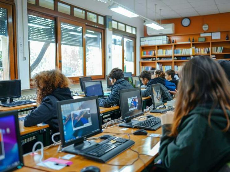 La prima sperimentazione dell'Ia nelle scuole italiane è terminata tra alti e bassi