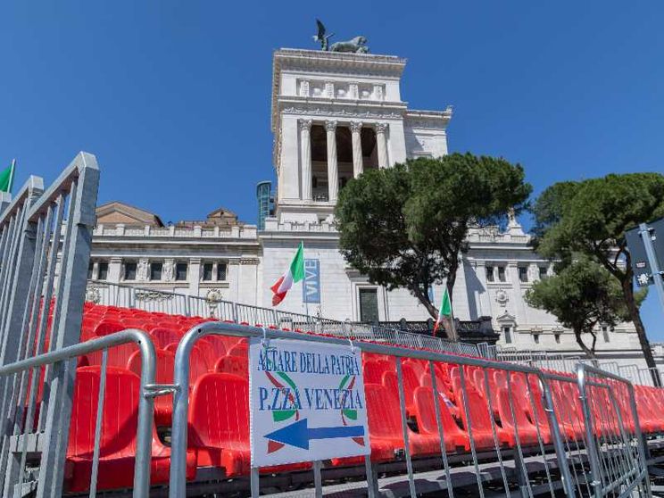 Oggi la Repubblica piace all'85% degli italiani. Mattarella: il 2 giugno 1946 fu una svolta