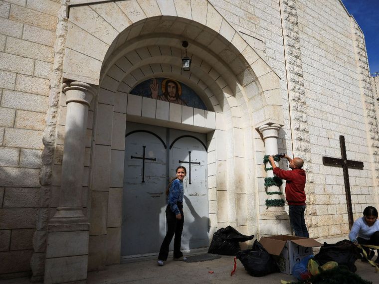 Dio mi è più intimo di me stesso: ma so fargli spazio?