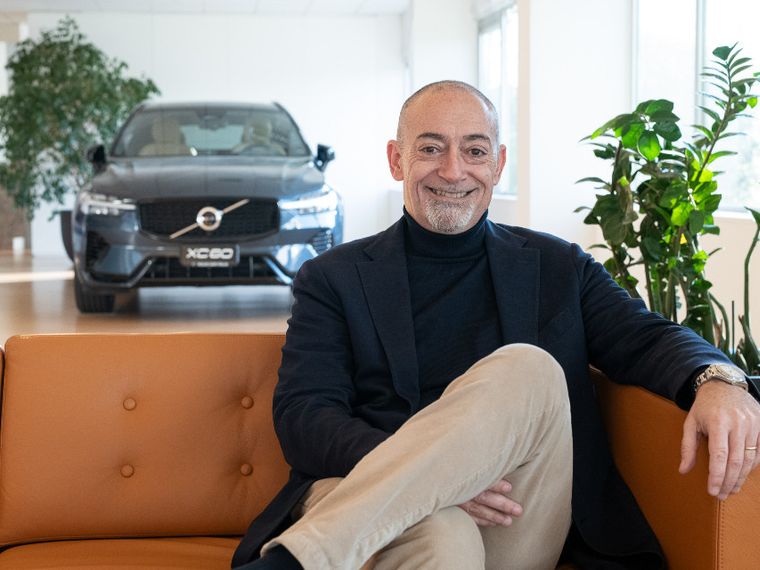 «La globalizzazione è finita e l'elettrico resta l'unica via»: l'auto fa i conti con se stessa