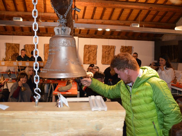 Per chi suonano 500 campane? Per tutto il mondo