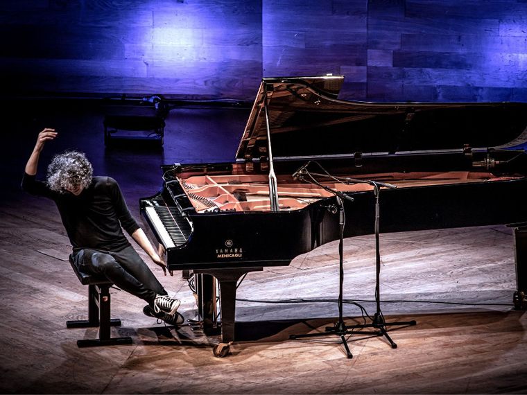 Giovanni Allevi in tour: la forza della fragilità