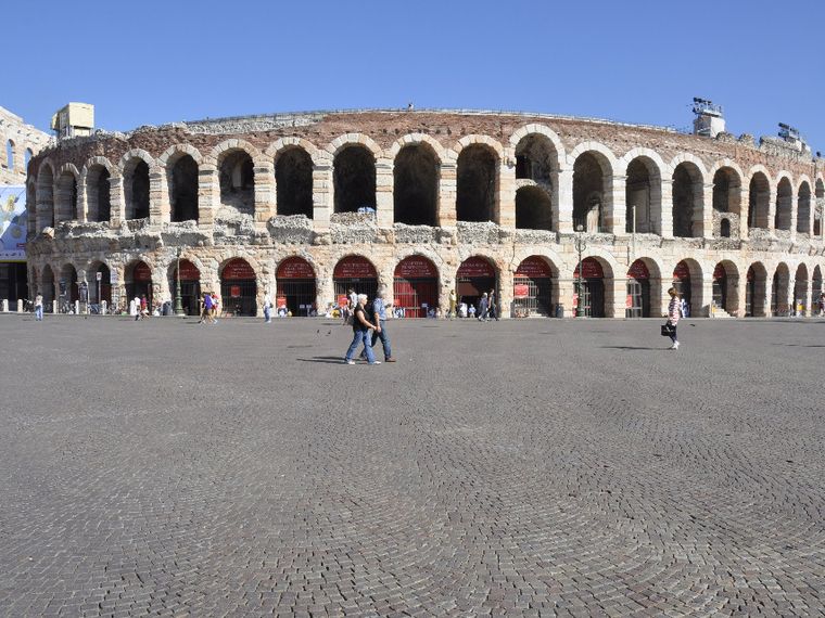 Paralimpiadi: nessun atleta sfilerà con la bandiera