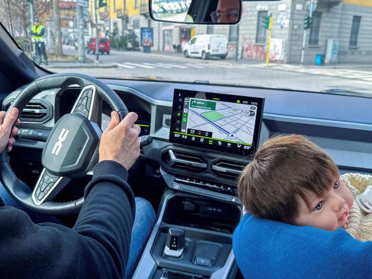 Bimbi in auto, pericolo costante: ecco quanti errori commettiamo