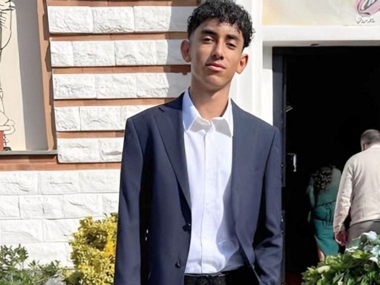 Una pagella per Aba, che non ha finito l'anno perché stato ucciso in classe