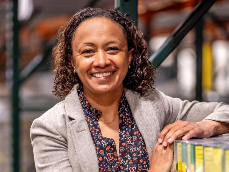 Via carne, poi la frutta e il latte. Elsy e la fame nell’America ricca