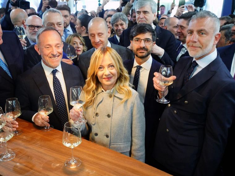 La premier Giorgia Meloni a Vinitaly presso la Fiera di Verona.  ANSA/Giorgio Marchiori