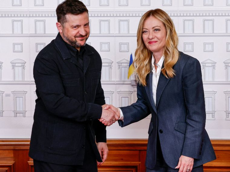 Meloni ha incontrato Zelensky a Roma e si è detta interessata alla produzione di droni