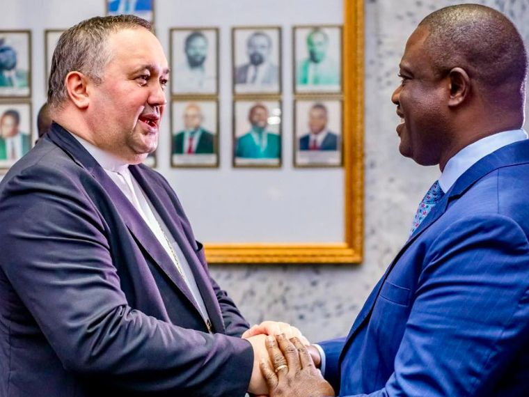 Il nunzio in Angola: «Il Papa porta speranza in un Paese ferito da miseria e divisioni»