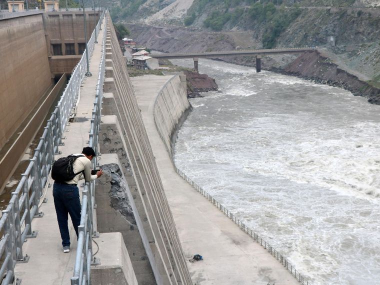 Perché il controllo dell'acqua tra India e Pakistan può scatenare un conflitto "dormiente"
