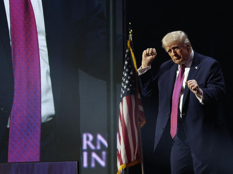 Dalla conquista di Cuba agli Ufo, ecco come Trump pensa di recuperare terreno